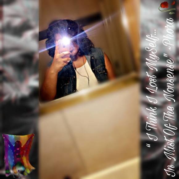 Meet your Posher, Abril - Picture 1 of 1